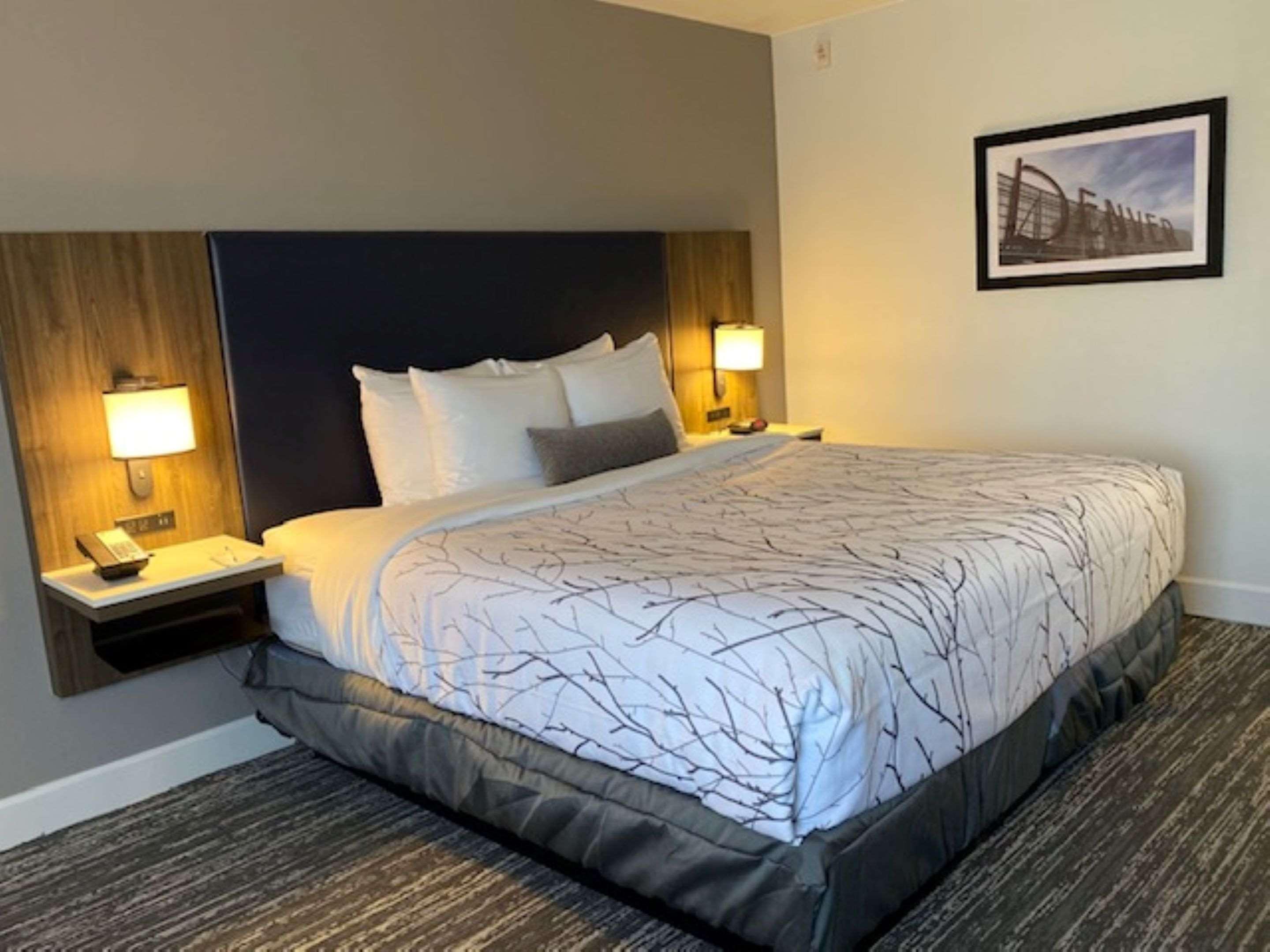 Best Western Premier Denver East Bagian luar foto