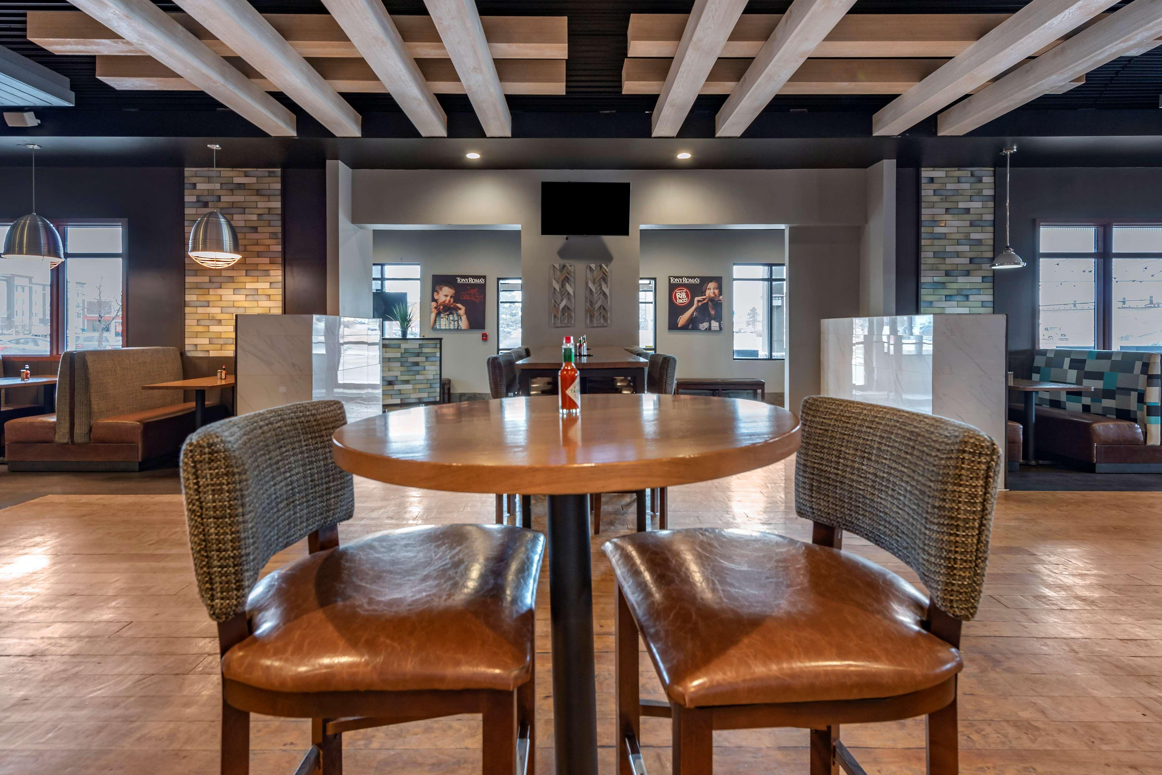 Best Western Premier Denver East Bagian luar foto