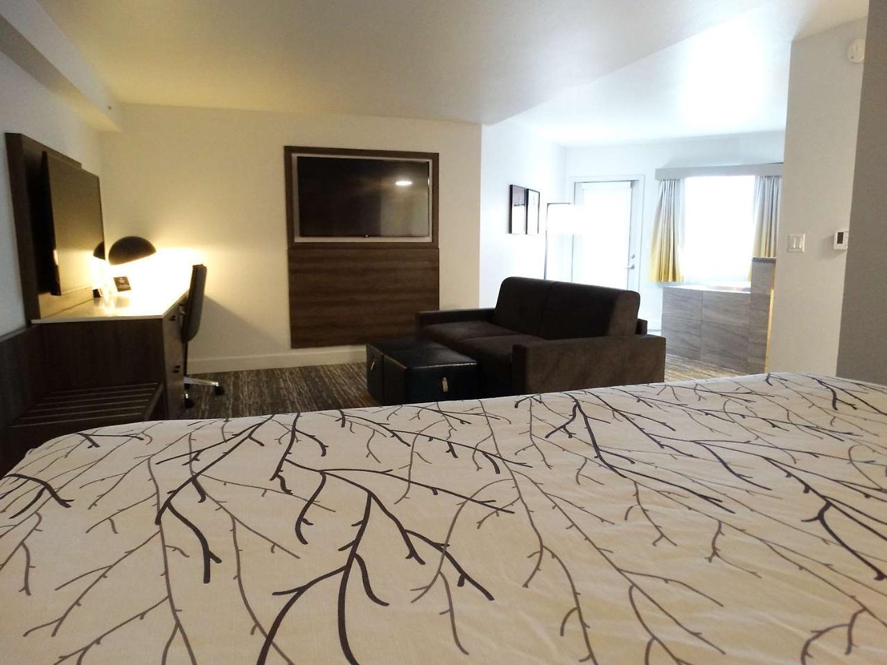 Best Western Premier Denver East Bagian luar foto