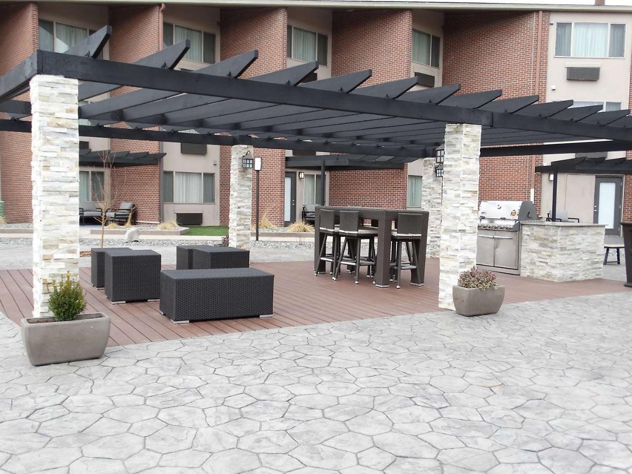 Best Western Premier Denver East Bagian luar foto