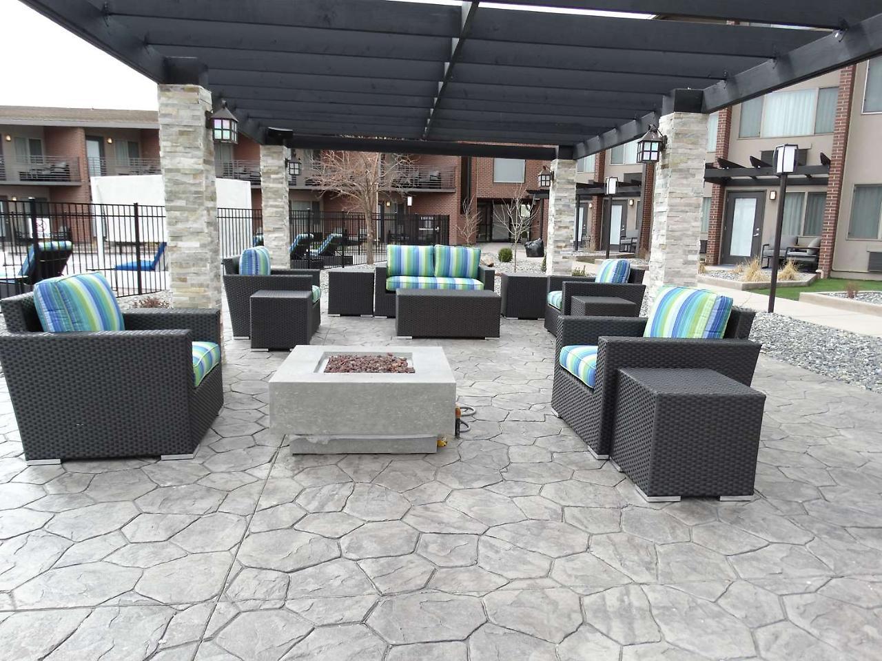 Best Western Premier Denver East Bagian luar foto