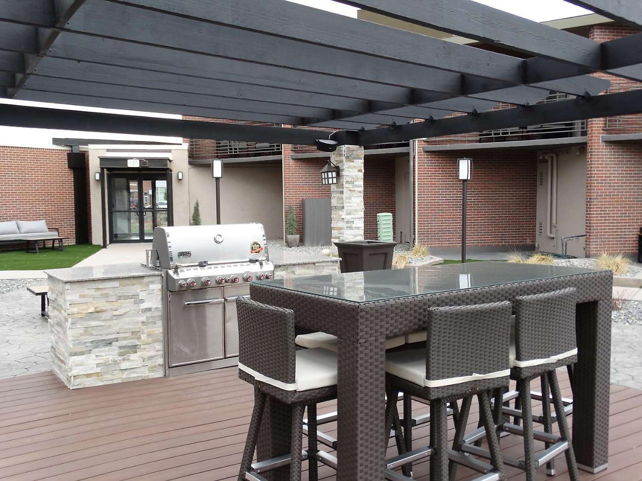 Best Western Premier Denver East Bagian luar foto